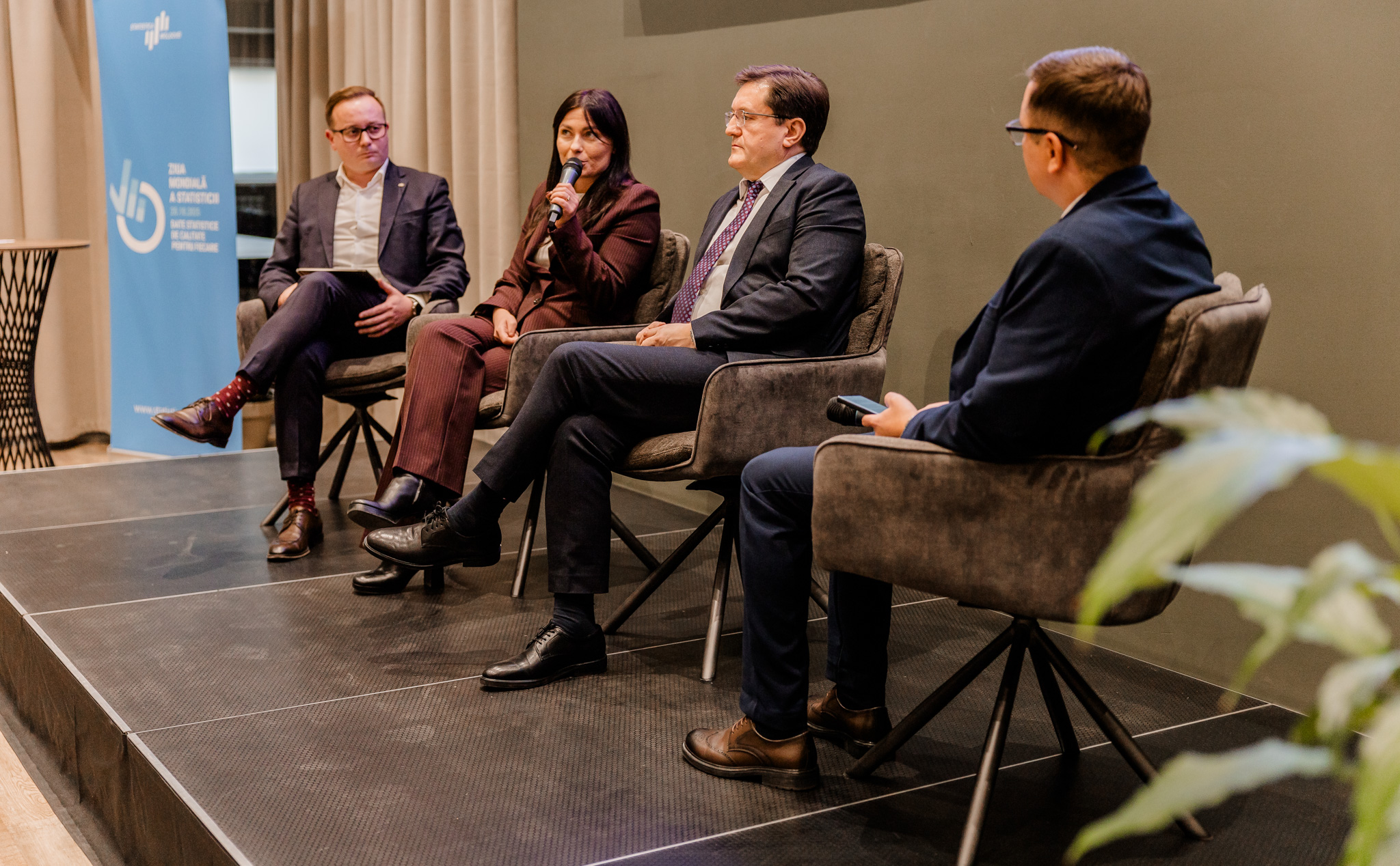 Vorbitori la deschiderea oficială