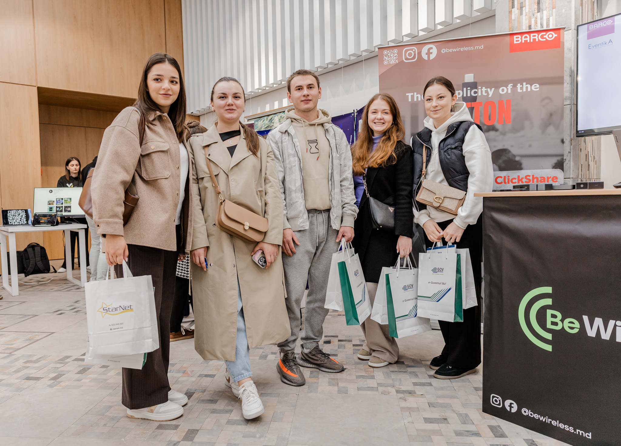 Standuri la târgul B2B Innovation & Interaction Fair